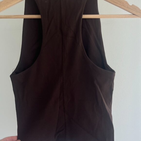 Frank and Oak Athletic Deep Mocha Brown Crop Top with Built in Bra - Picture 2 of 3